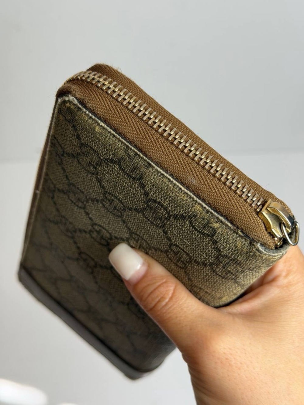 Gucci GG Supreme Monogram Coated Canvas Zip Wallet - Picture 7 of 13